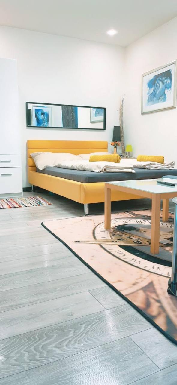 Studio In Center Km3a Apartamento Viena